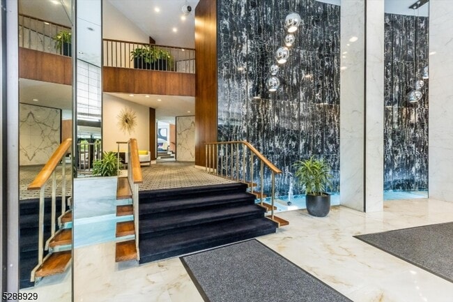 1 Claridge Dr Unit 517