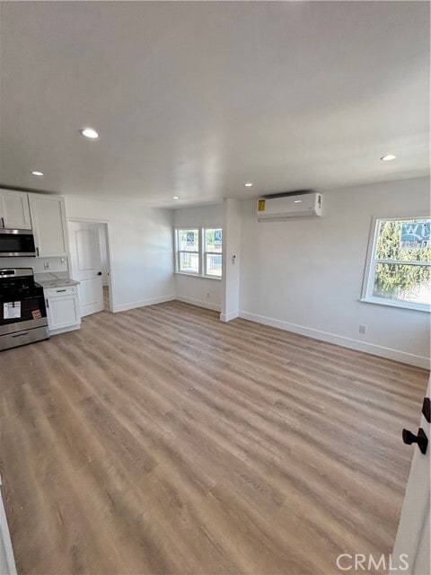 Photo - 8921 Wadsworth Ave Apartamento
