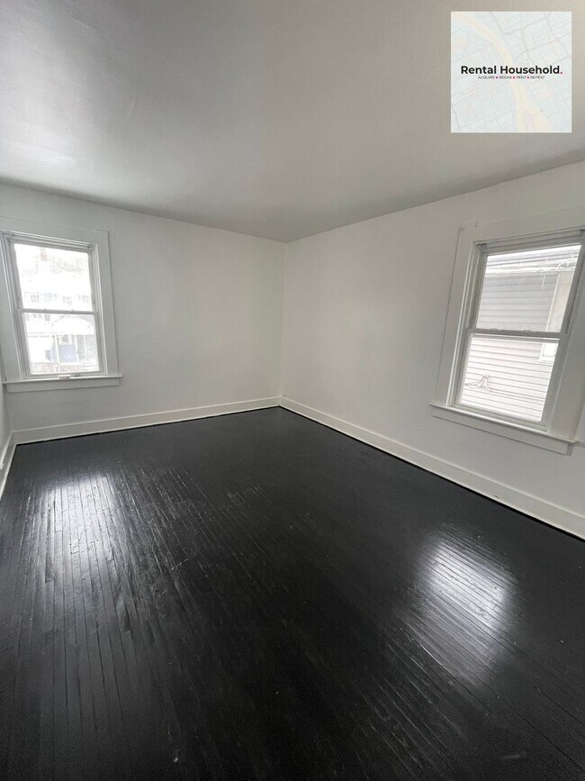 Photo - Spacious & Charming Colonial- Almost 1800sqft + Cozy Nooks