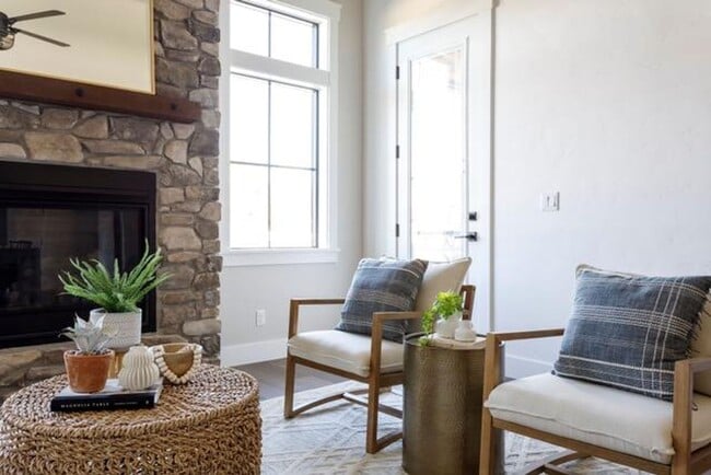 Photo - 3 Bedroom 2.5 Bathroom Townhouse in SpurWing