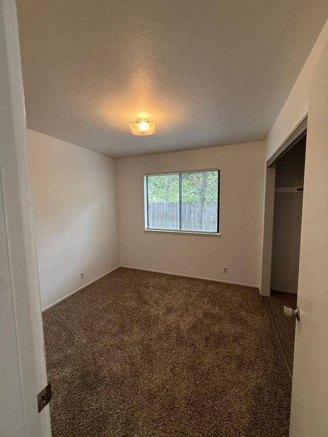 Photo - Beautiful 3 Bed, 2 Bath Home in Prime Location