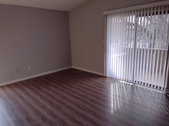 Photo - 1628 Cedarview Ct Unit 1628 Cedarview