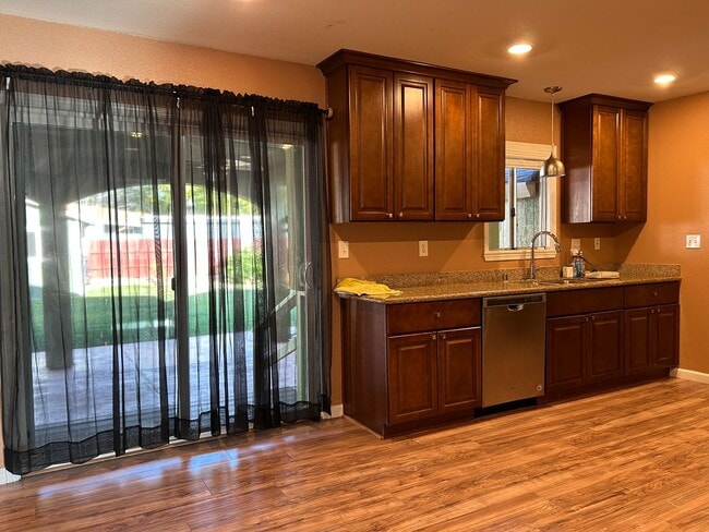 Photo - 1972 Fogg Ave