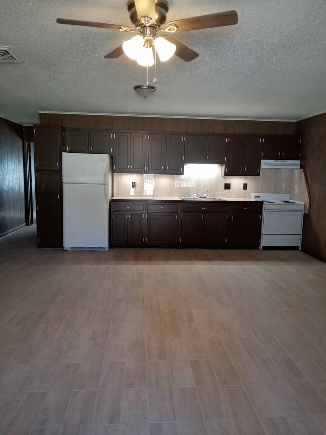 Photo - Mary Lea Apartments