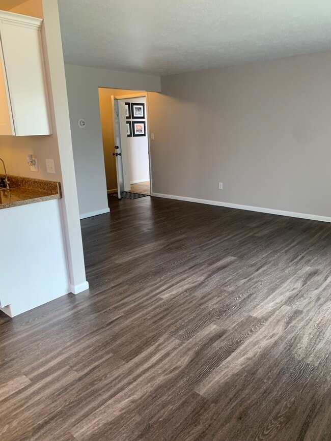 Photo - 37910 Euclid Ave Unit Apt 1