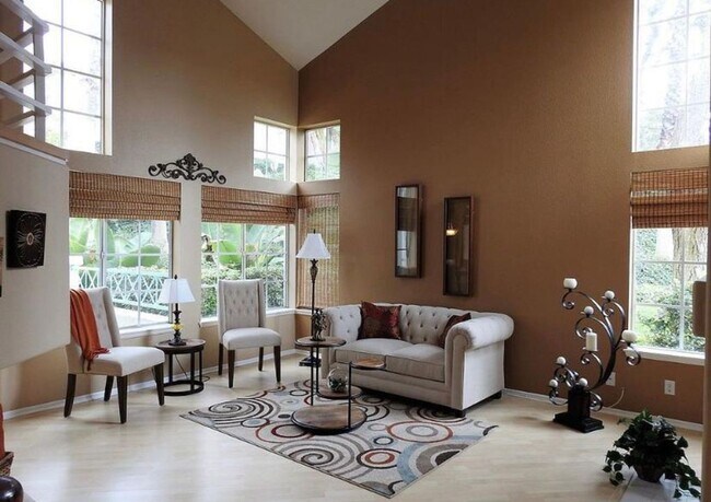 Photo - The perfect 3 Bed 3 bath Townhouse