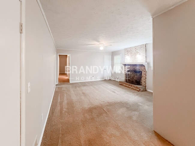 Photo - 156 King David Dr SW