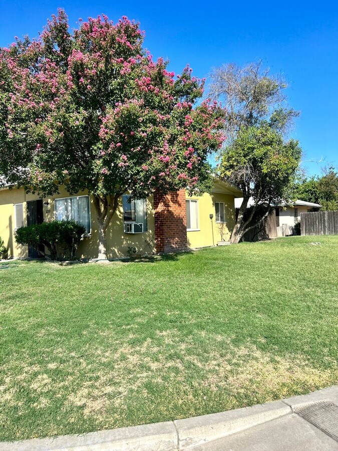 Photo - 3255-3259 Mayfair Blvd Unidad 3259 Mayfair Blvd