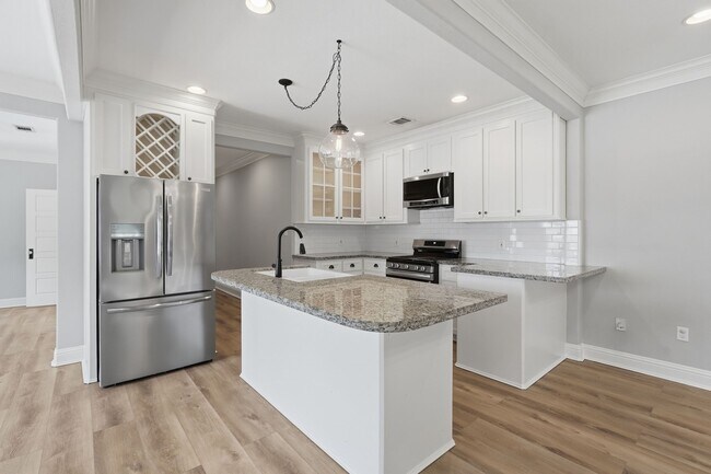 Photo - 512 Enid St