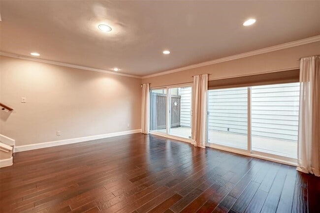 Photo - 1926 Augusta Dr Unit 18