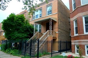Building Photo - 3144 N Ridgeway Ave Unit 2