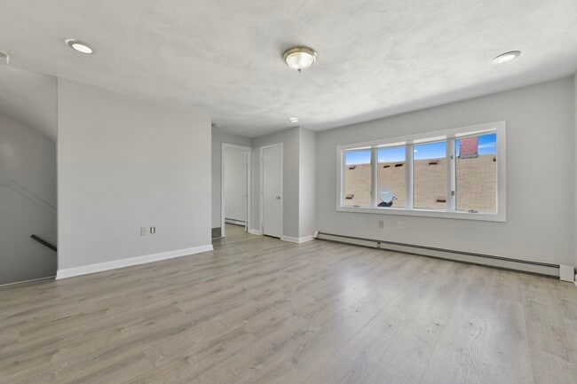 Photo - 10 Howell Ct