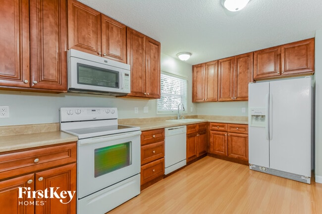 Photo - 15721 Hill House Rd