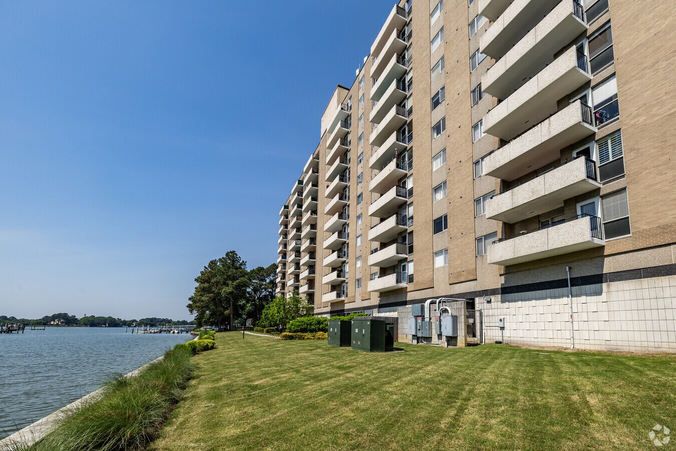 Photo - The Algonquin House