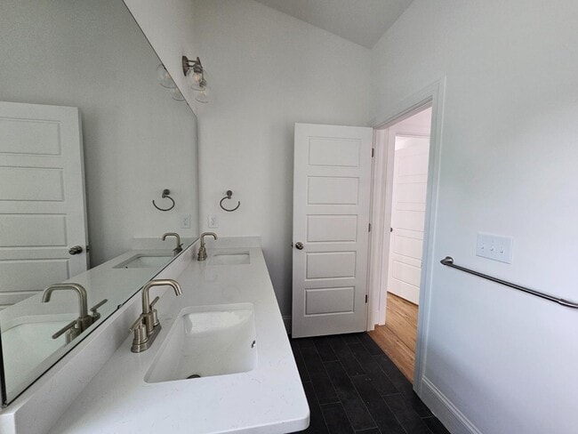 Photo - 3809 Burt Dr