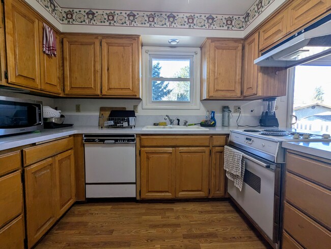 Photo - 2660 Central Ave