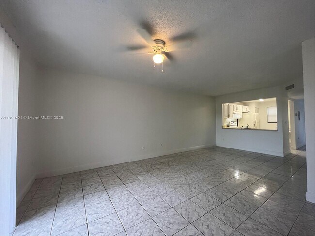 Photo - 3416 NW 14th Ct Unidad 3416
