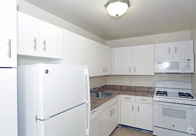 Crest Ridge Apartments