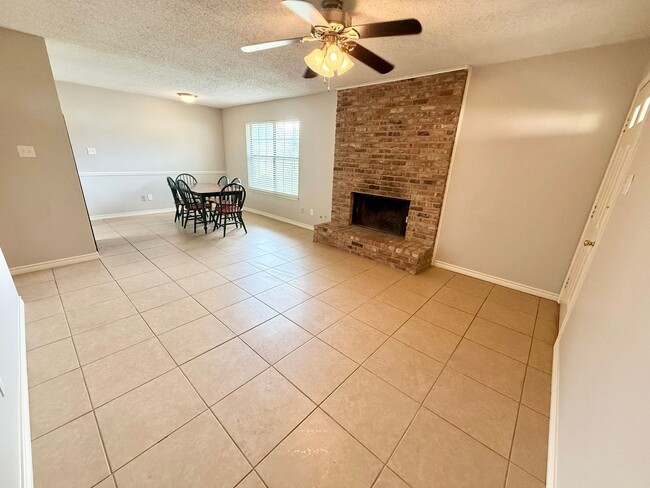Photo - 3-bed/2-bath near Paluxy/Grande!