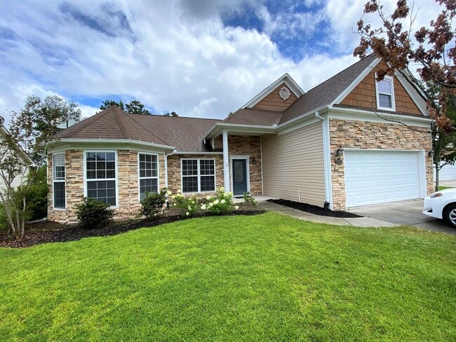 Photo - 3 bedroom, 2 bath with Bonus room - Hampstead Pines Community