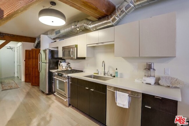 Photo - 527 Molino St Unit 310