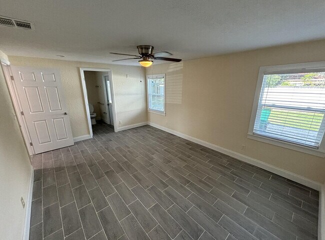 Photo - 11186 116th St