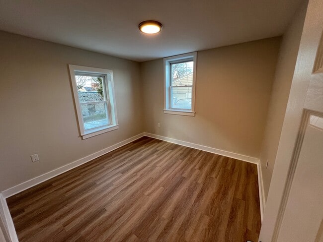 Bedroom #1 - 419 N Market St Unidad Apt A