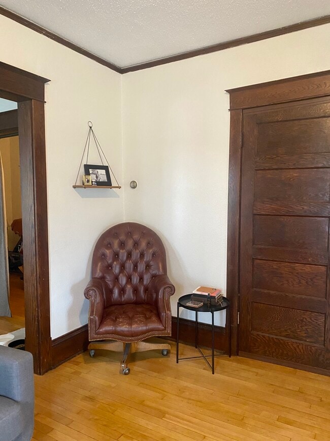 Photo - 1602 Van Buren Ave Unit 2