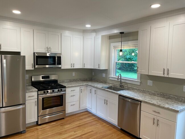 200 Mammoth Rd