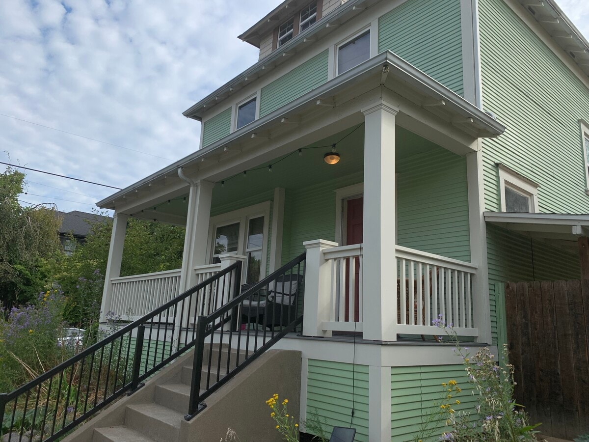 Photo - 204 SE 24th Ave