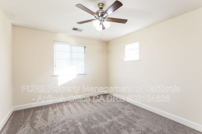 Photo - 5208 Rainwood Way