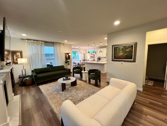 Photo - 1128 133rd Pl SW