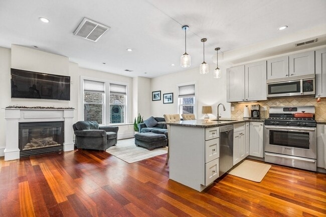 Photo - 188 Bolton St Unit 3