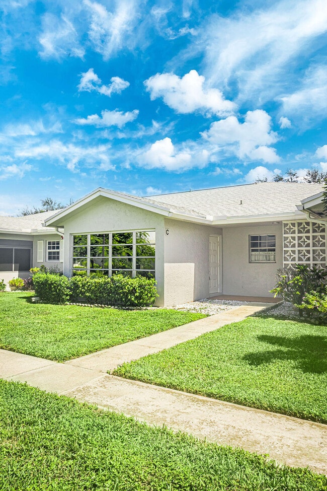Building Photo - 14404 Canalview Dr Rental