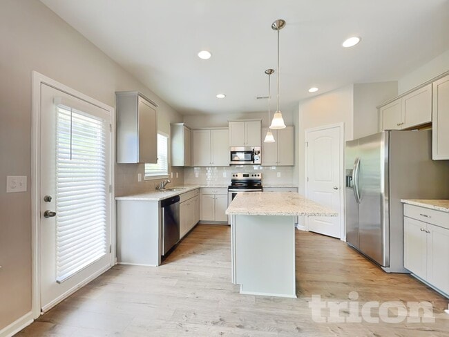 Photo - 2910 Timewinder Way
