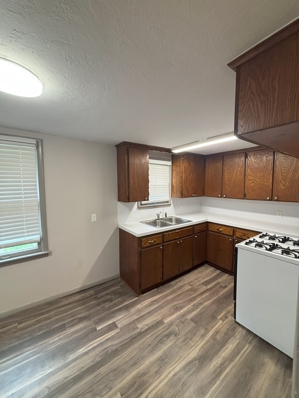 Photo - 312 W Oakland St