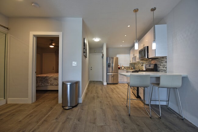 Harbor West Apartments
