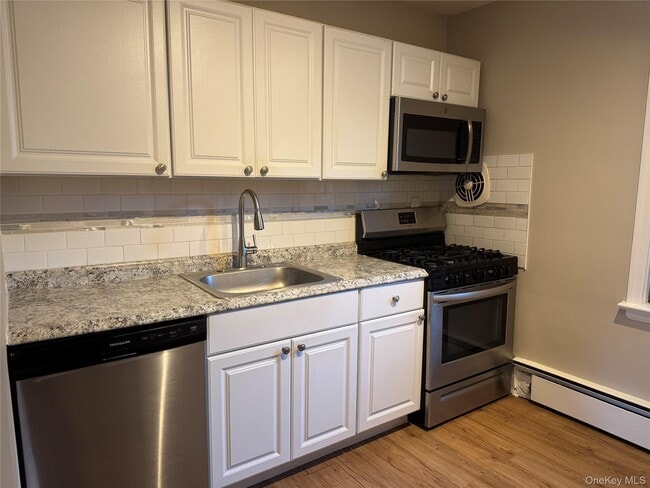 Photo - 17 Cornelison Ave Unidad C-3