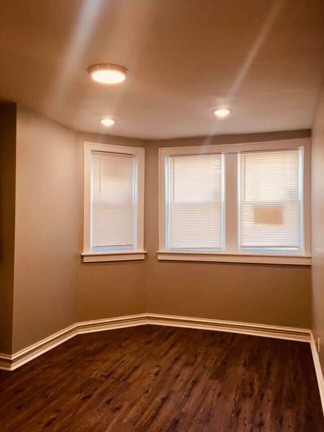 Photo - 2102 S Central Park Ave Unidad 2102-B