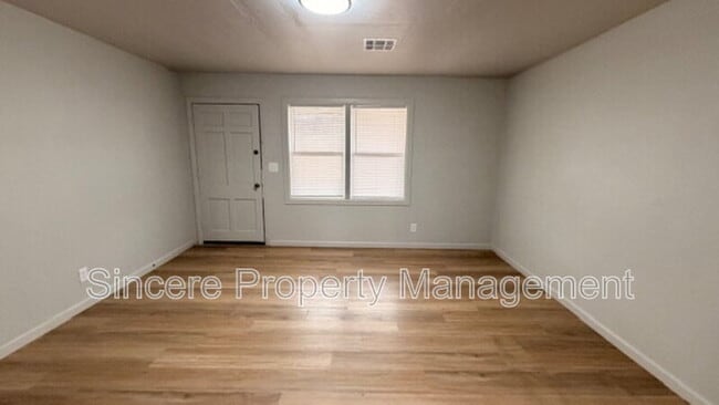 Photo - 3214 S St Clair Ave