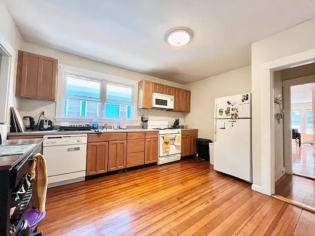 Photo - 24-26 Burnham St Unit 2
