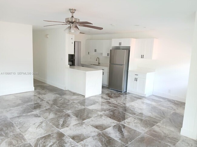 Photo - 812 SW 13th St Unit 812