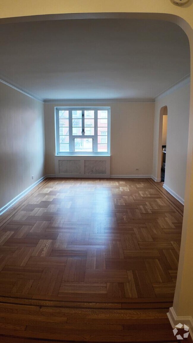 Building Photo - 1 Jane St Unit 2C Rental