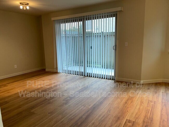 Photo - 4012 California Ave SW Unidad #102