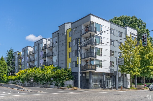 Building Photo - 5819 Glisan Rental