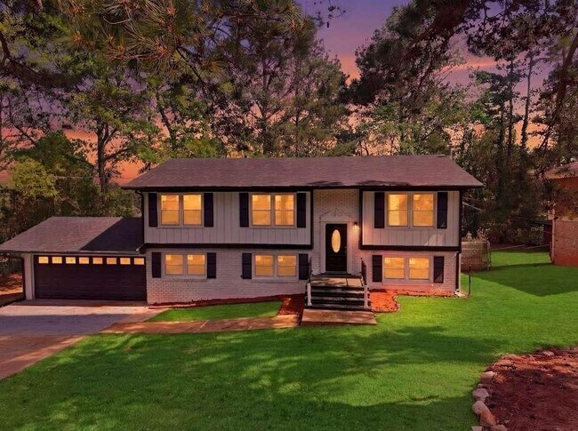 Building Photo - 2304 S Hairston Rd