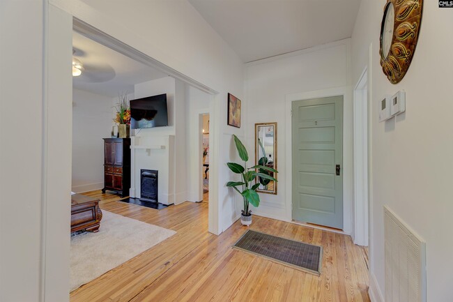 Photo - 710 Heidt St
