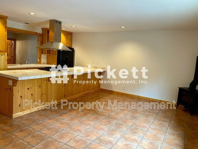 Photo - 4673 NW Walgren Dr