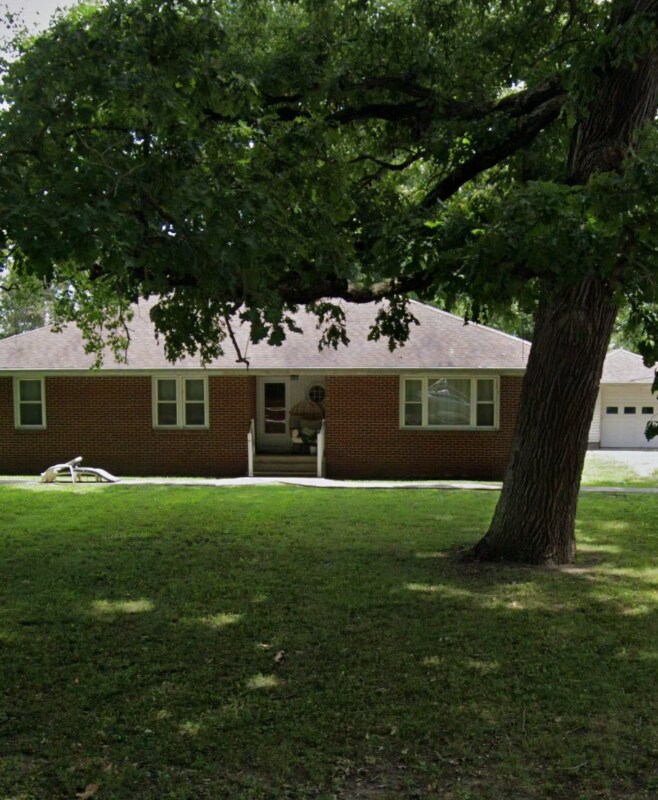 Photo - 335 N 1475 East Rd House