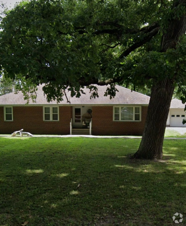 Building Photo - 335 N 1475 East Rd Rental